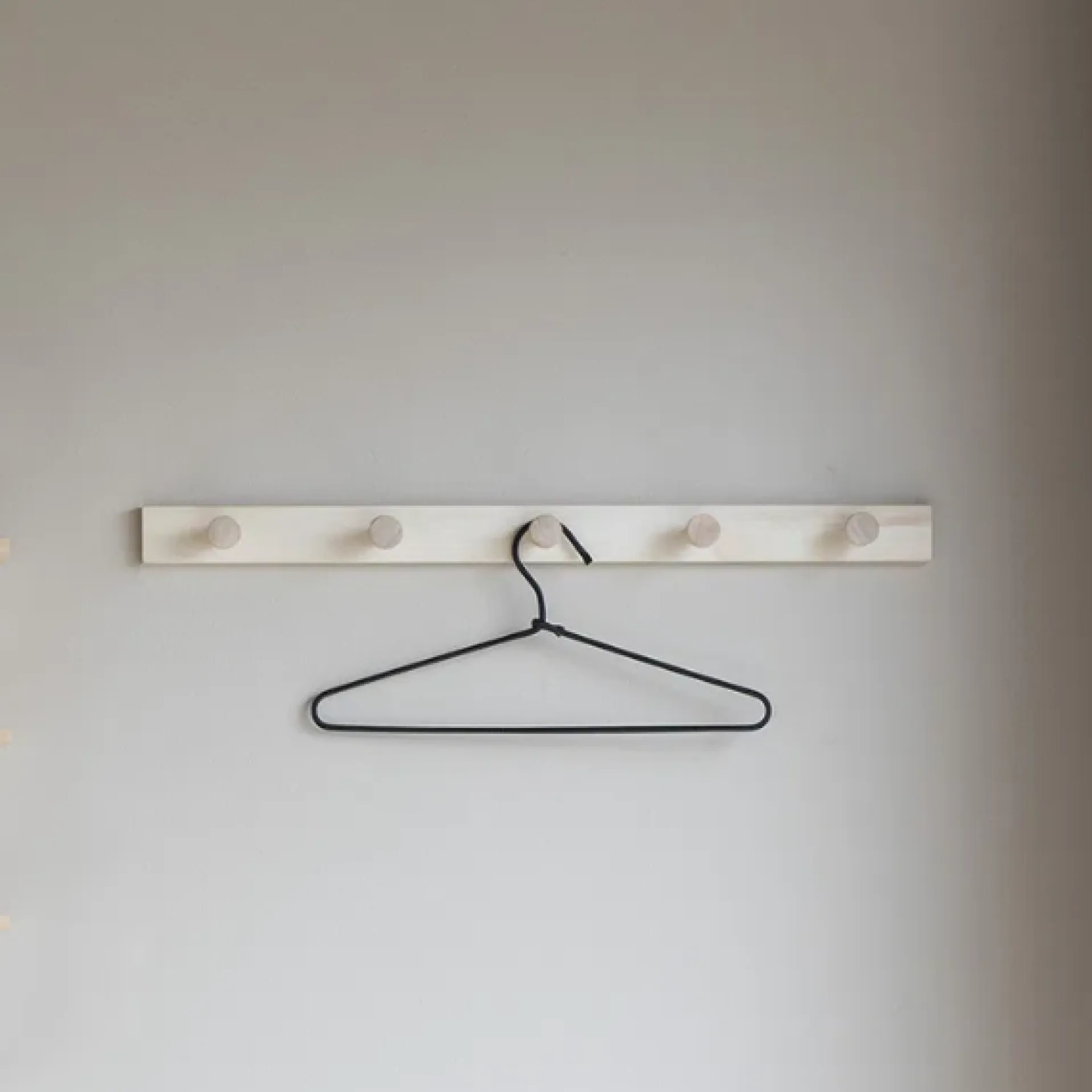 House Nordic Abano Garderobenständer aus Pappelholz - L:70cm