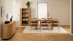Emob Addi Esszimmerstuhl mit Armlehne in PU Retro Brandy 691B FR, Untergestell Eiche