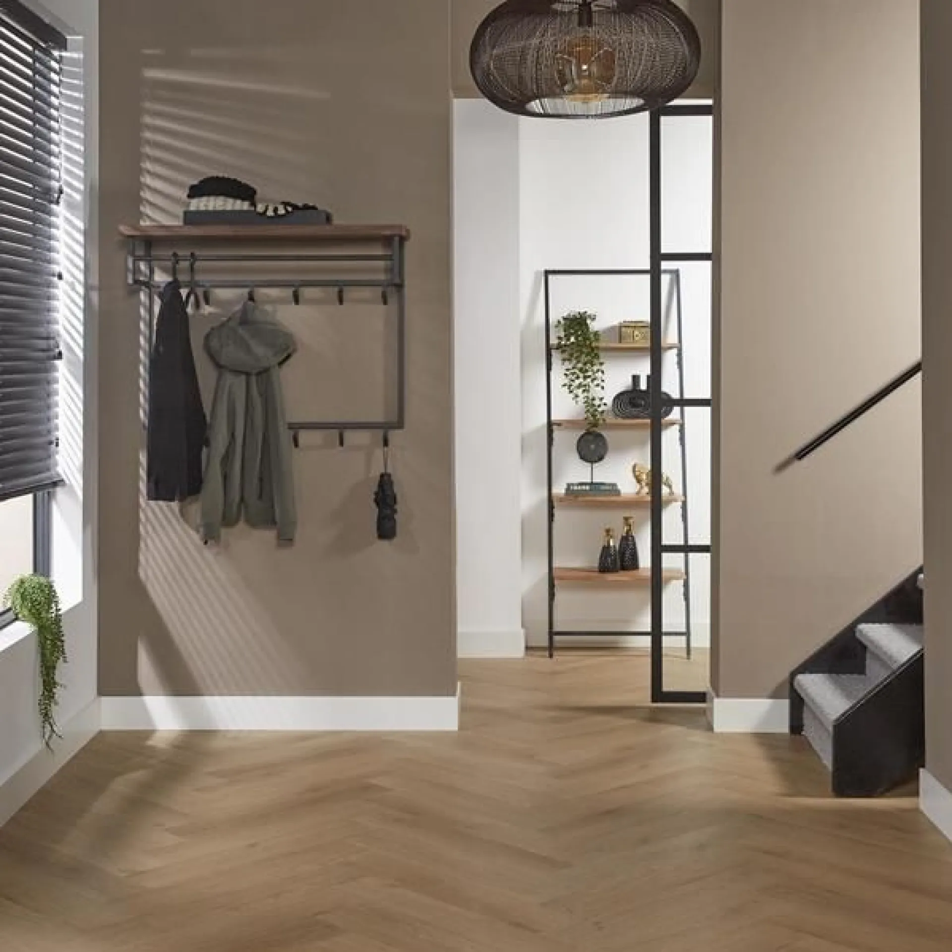 Emob Antoinette Wandgarderobe 12 haken-Saja nussbaum