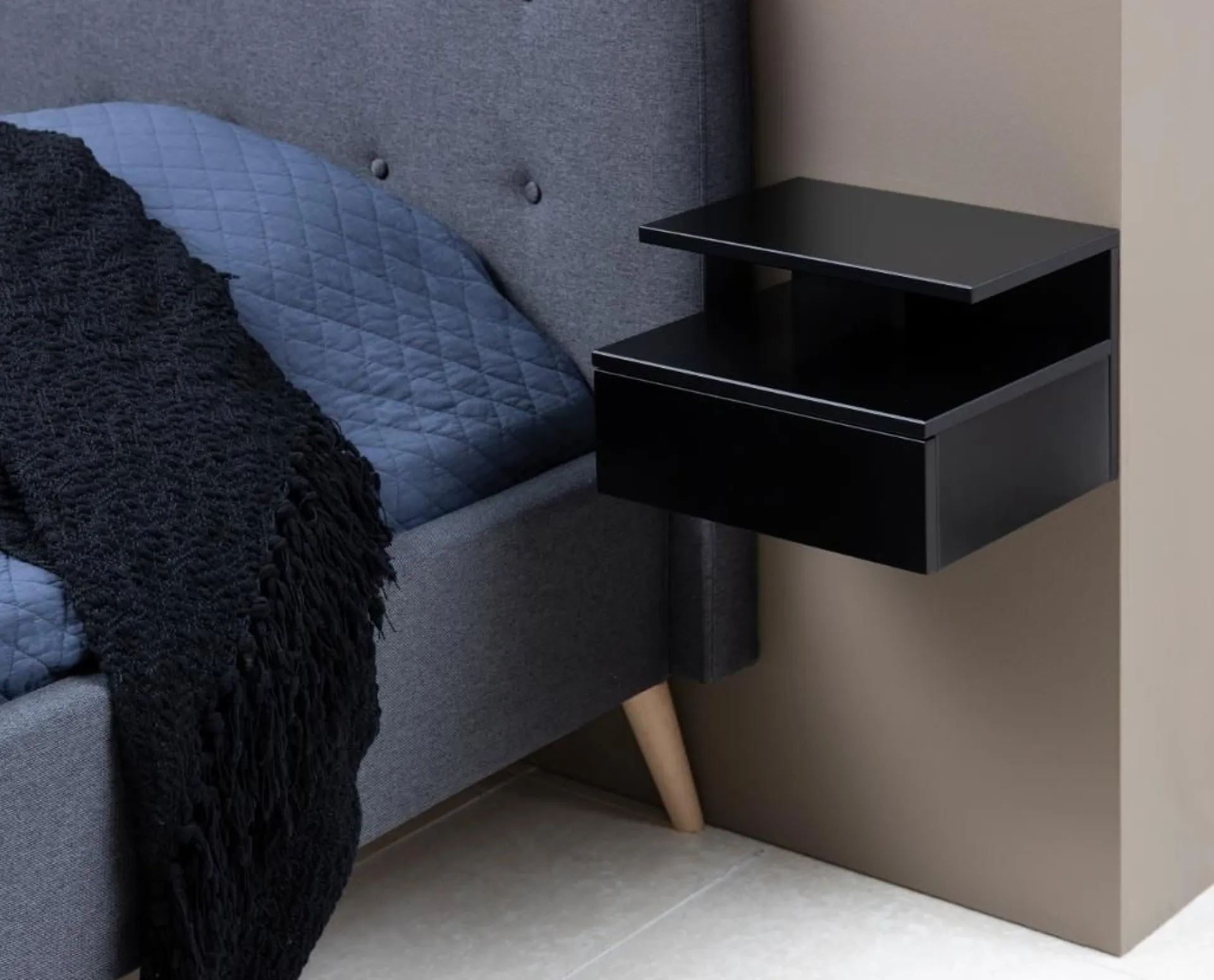 Emob Ashton Nachttisch mit Schublade -
