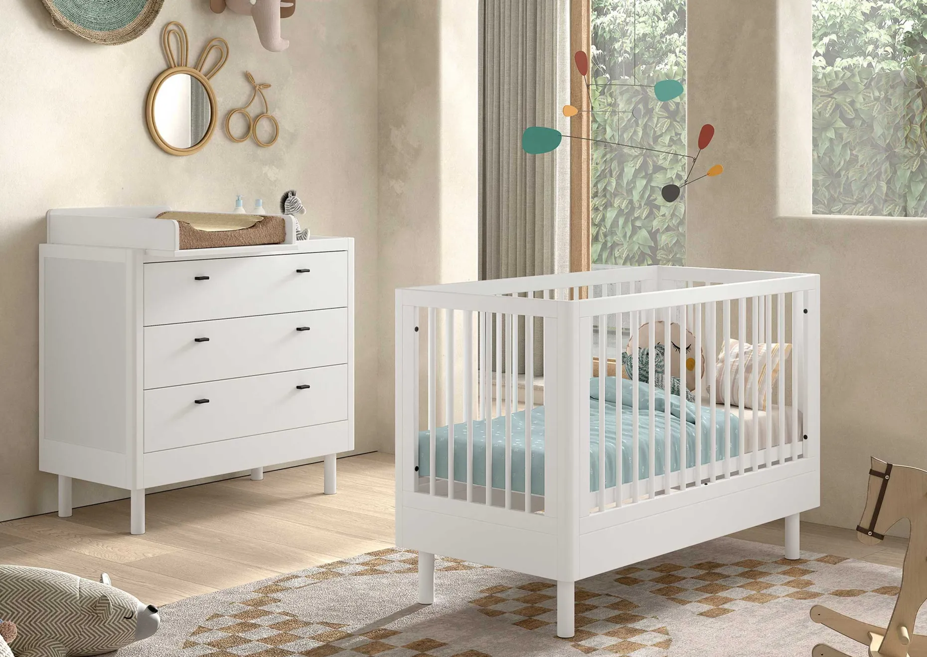 Babyzimmer Forrest: Babybett 60x120cm, Kommode mit Windelregal - Weißbuche