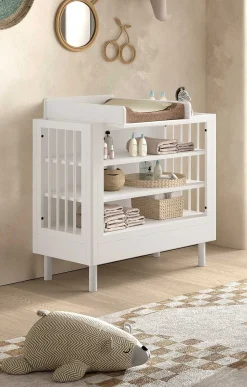 Babyzimmer Forrest: Babybett 70x140cm, Wickeltisch mit Wickelbrett, Kleiderschrank - Weißbuche
