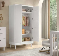Babyzimmer Forrest: Babybett 70x140cm, Wickeltisch mit Wickelbrett, Kleiderschrank - Weißbuche