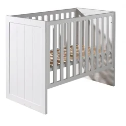Kinder Vipack Babyzimmer-Set Billy - Dreitüriger Kleiderschrank, Kommode, Wickeltisch und Babybett - MDF/