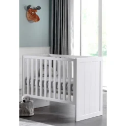 Kinder Vipack Babyzimmer-Set Billy - Dreitüriger Kleiderschrank, Kommode, Wickeltisch und Babybett - MDF/