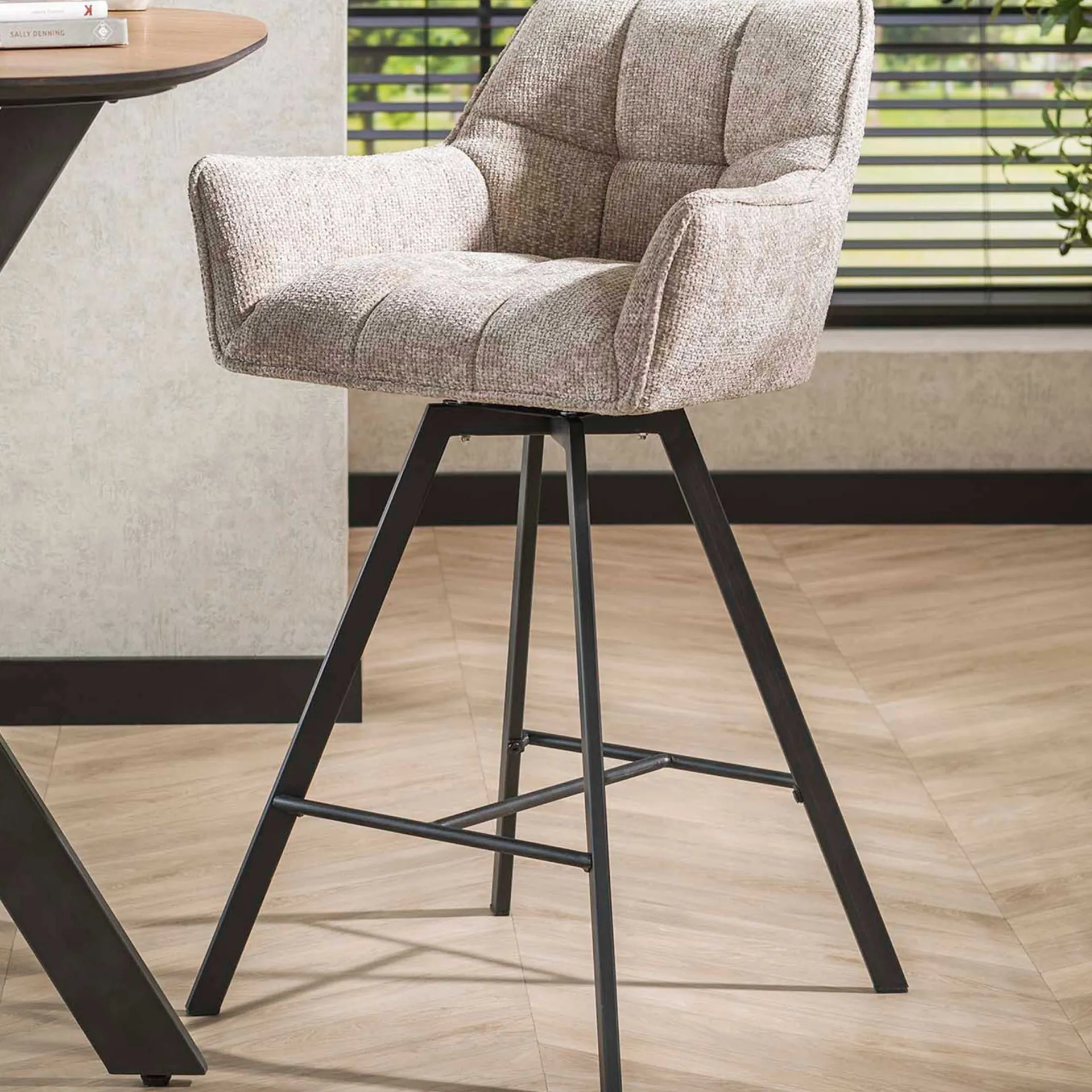 Emob Barhocker Aster - 56x52x95cm - drehbar - sand