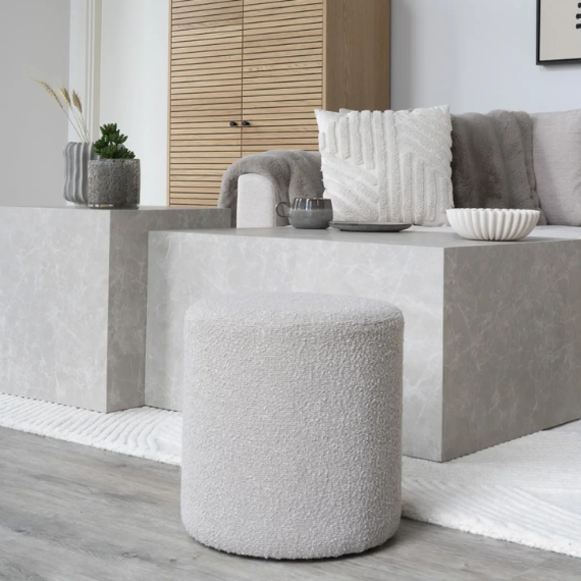 House Nordic Bouclé Pouf: Ø34x36 cm