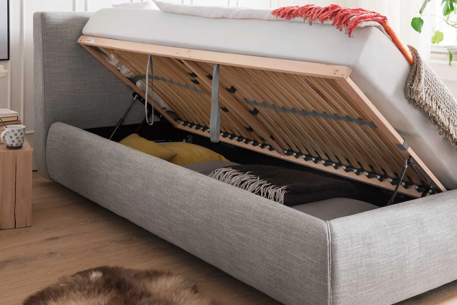 Bett mit Stauraum Celine 180x200 - hellgrau