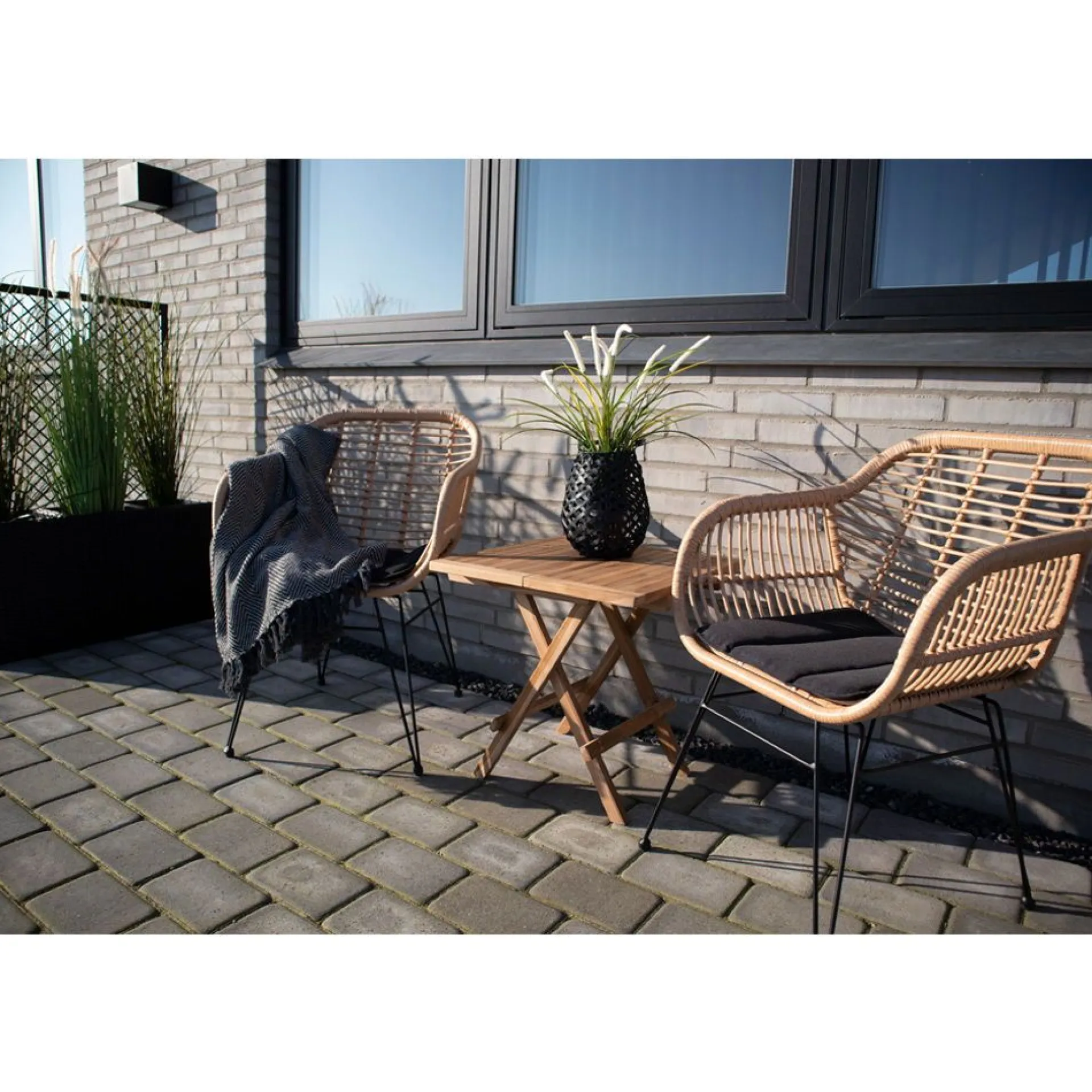 House Nordic Bilbao Beistelltisch für draußen - Teakholz
