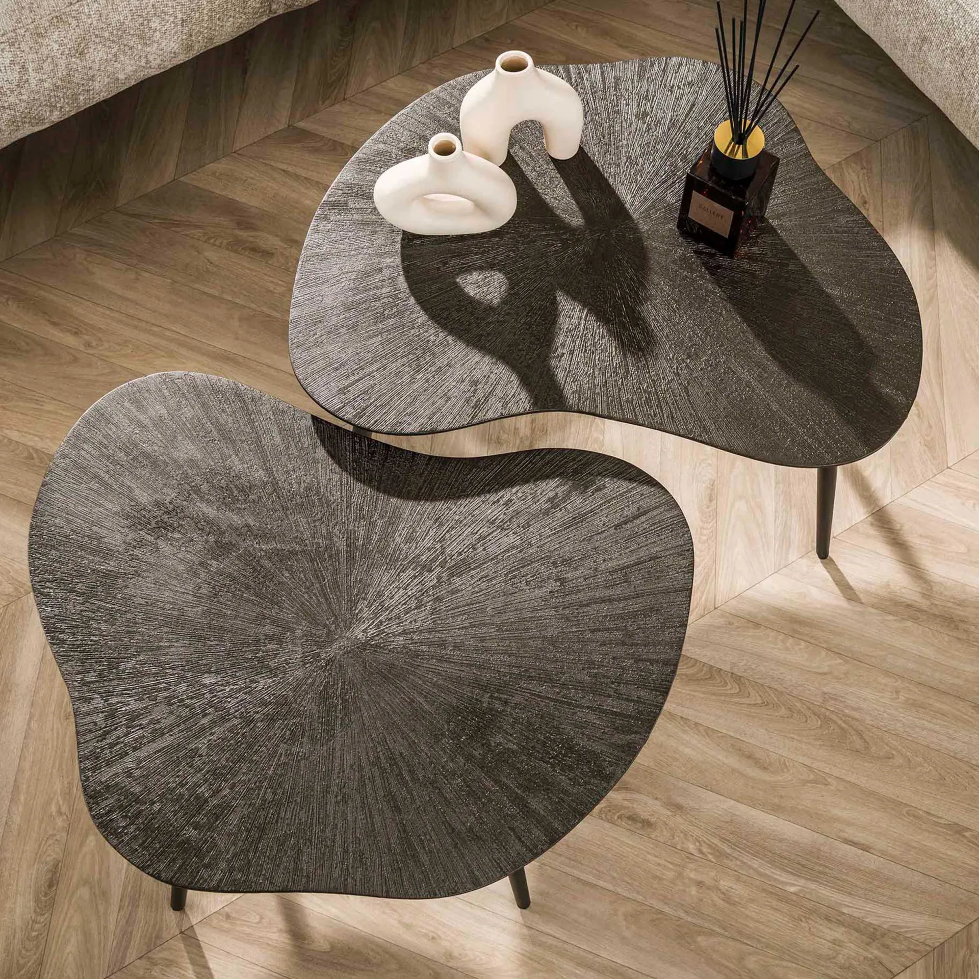 Emob Brown Ray Metall Blatt Couchtisch Set/2 - Dunkelbraun