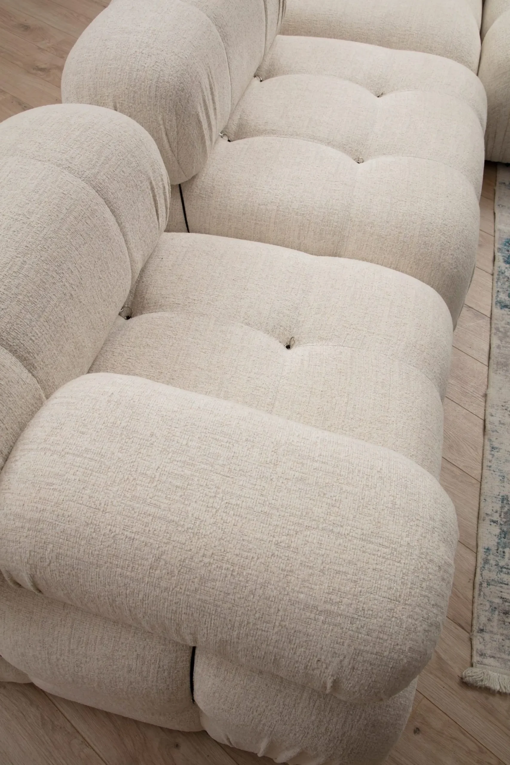 Emob Bubble Ecksofa | BUCHENHOLZ / SPANPLATTE | Creme