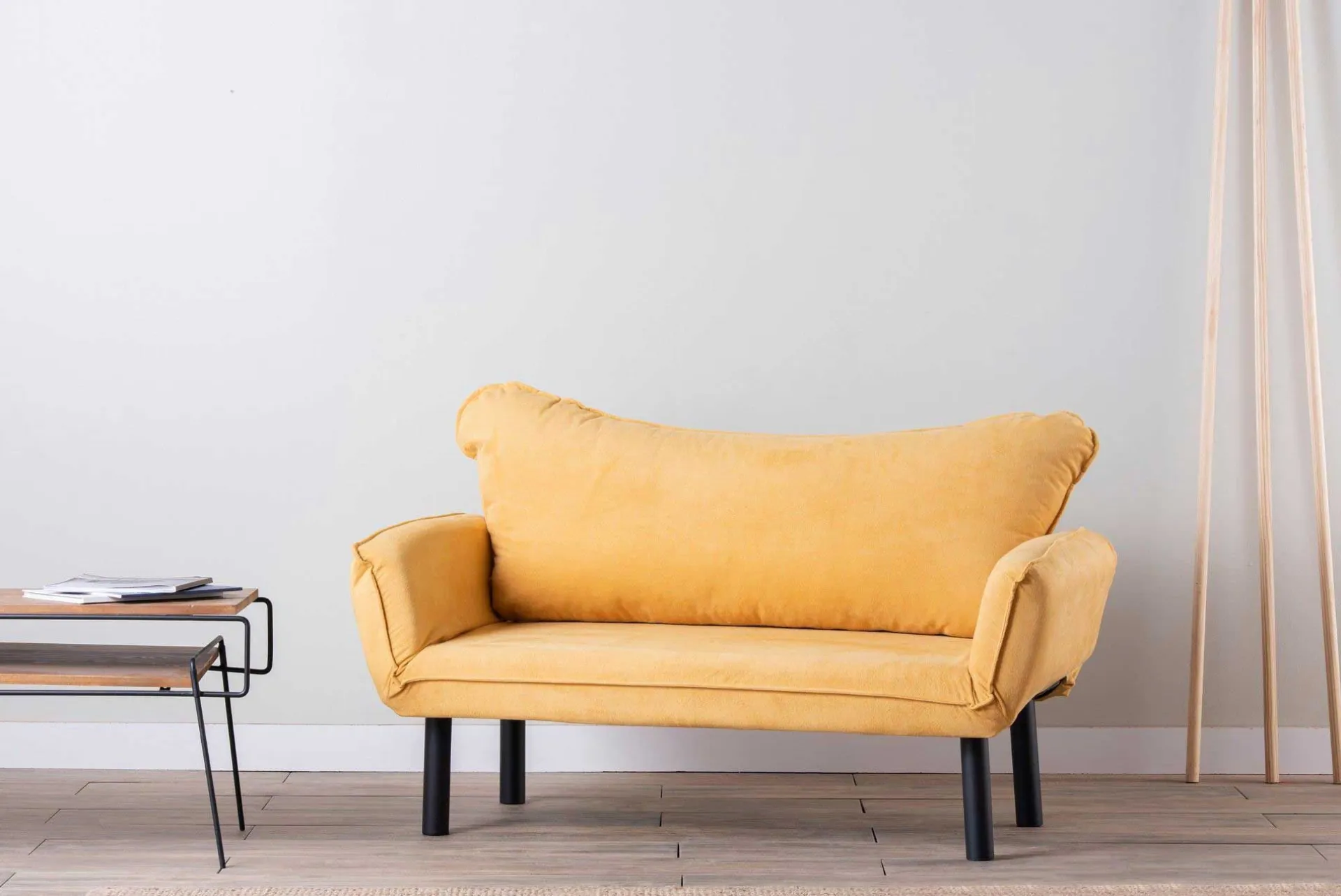 Emob Chatto 2-Sitzer-Schlafsofa | Metallrahmen | Senf