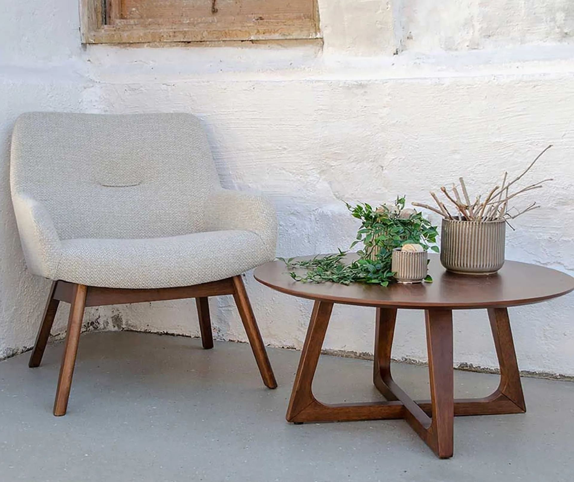 House Nordic Couchtisch aus em Nussbaumfurnier Ø75x36 cm