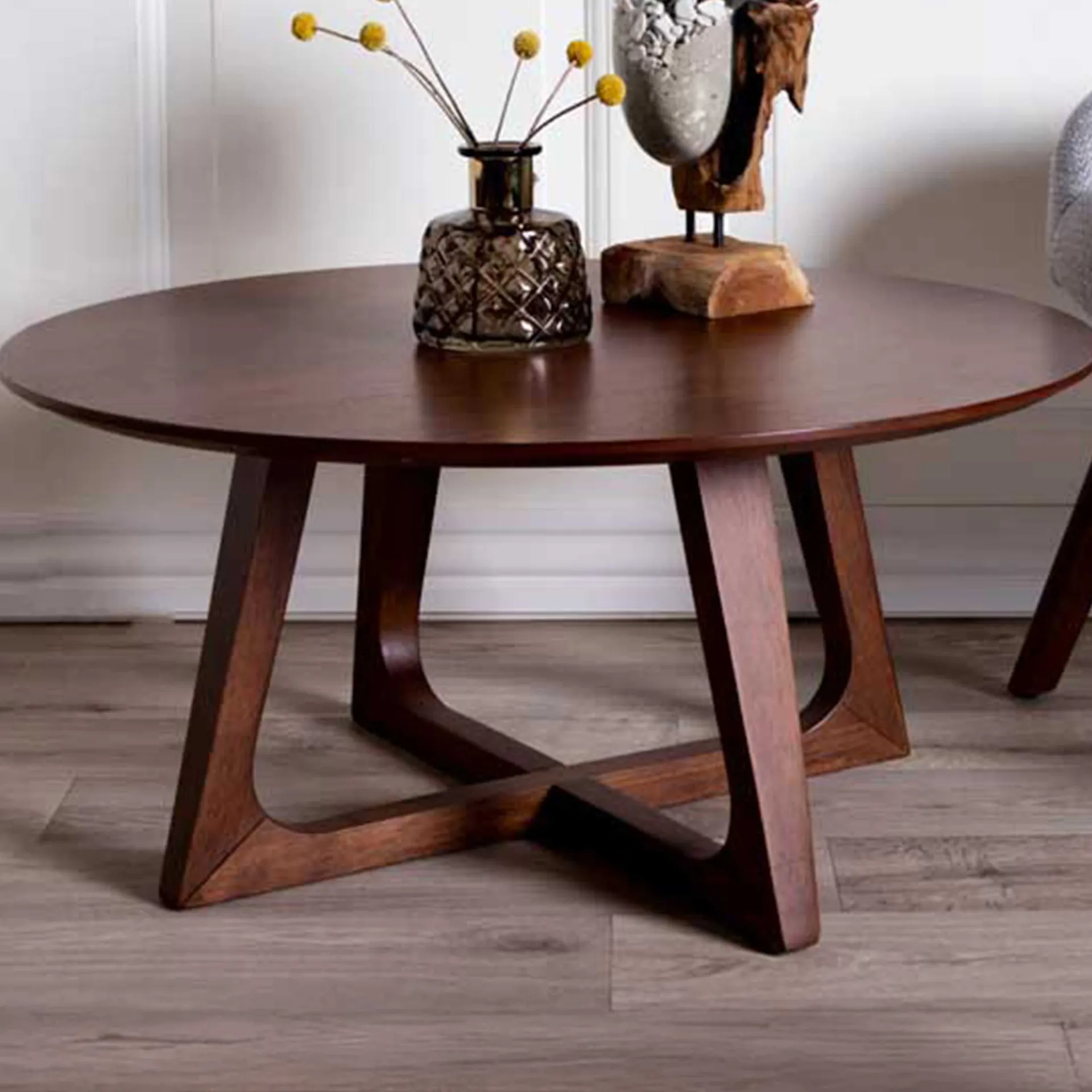 House Nordic Couchtisch aus em Nussbaumfurnier Ø75x36 cm