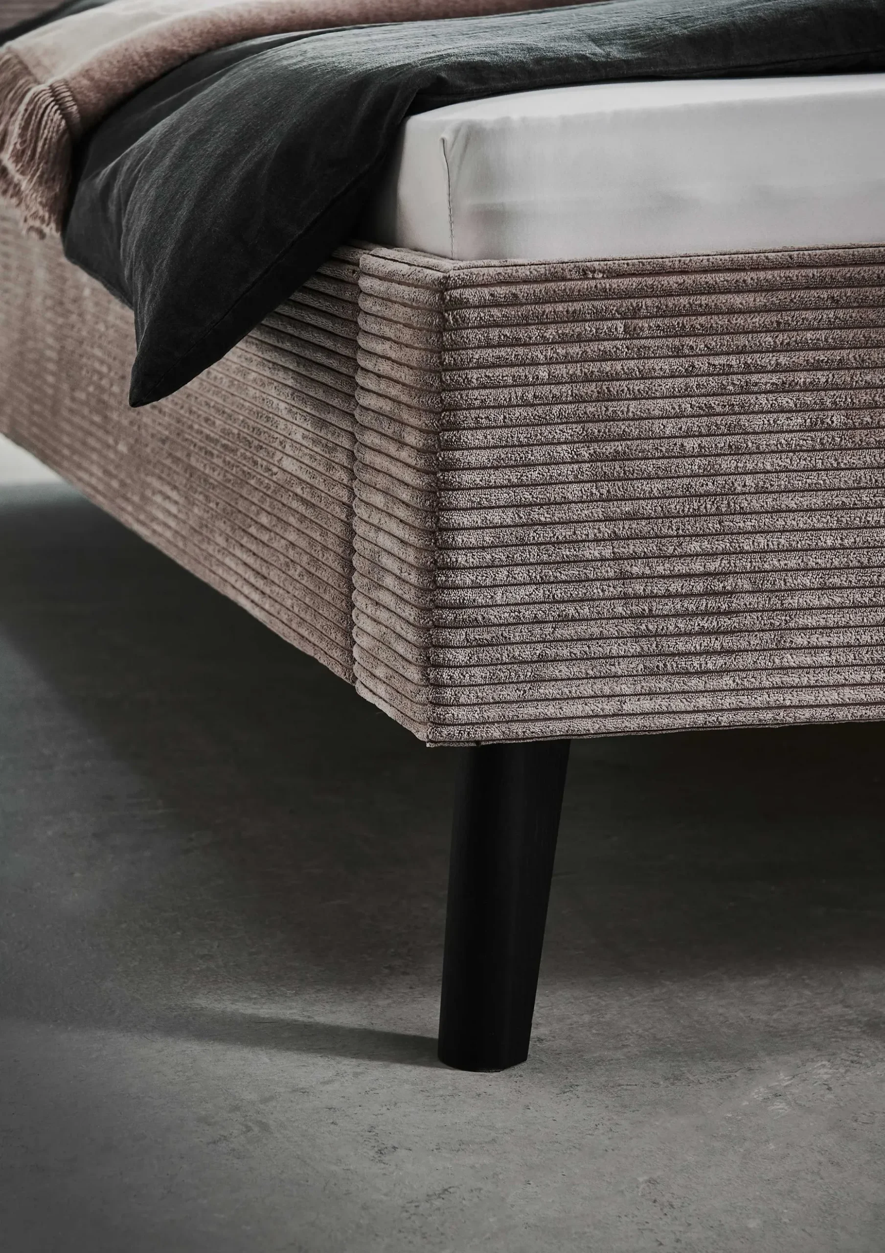 Doppelbett Avola | 180 x 200 cm | Design Taupe