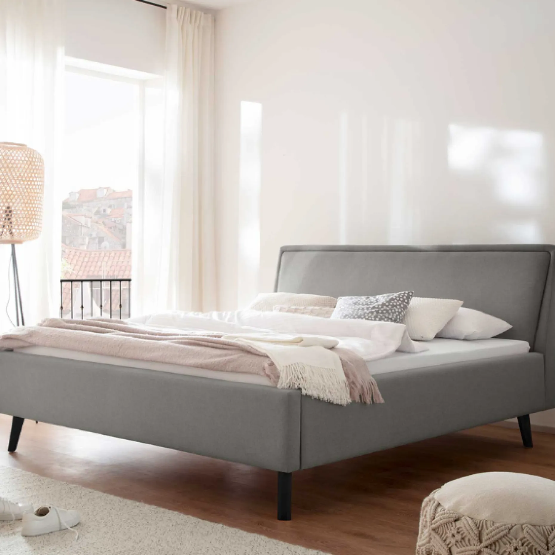 Doppelbett Estee 140x200cm mit Stauraum - hellgrau/schwarz