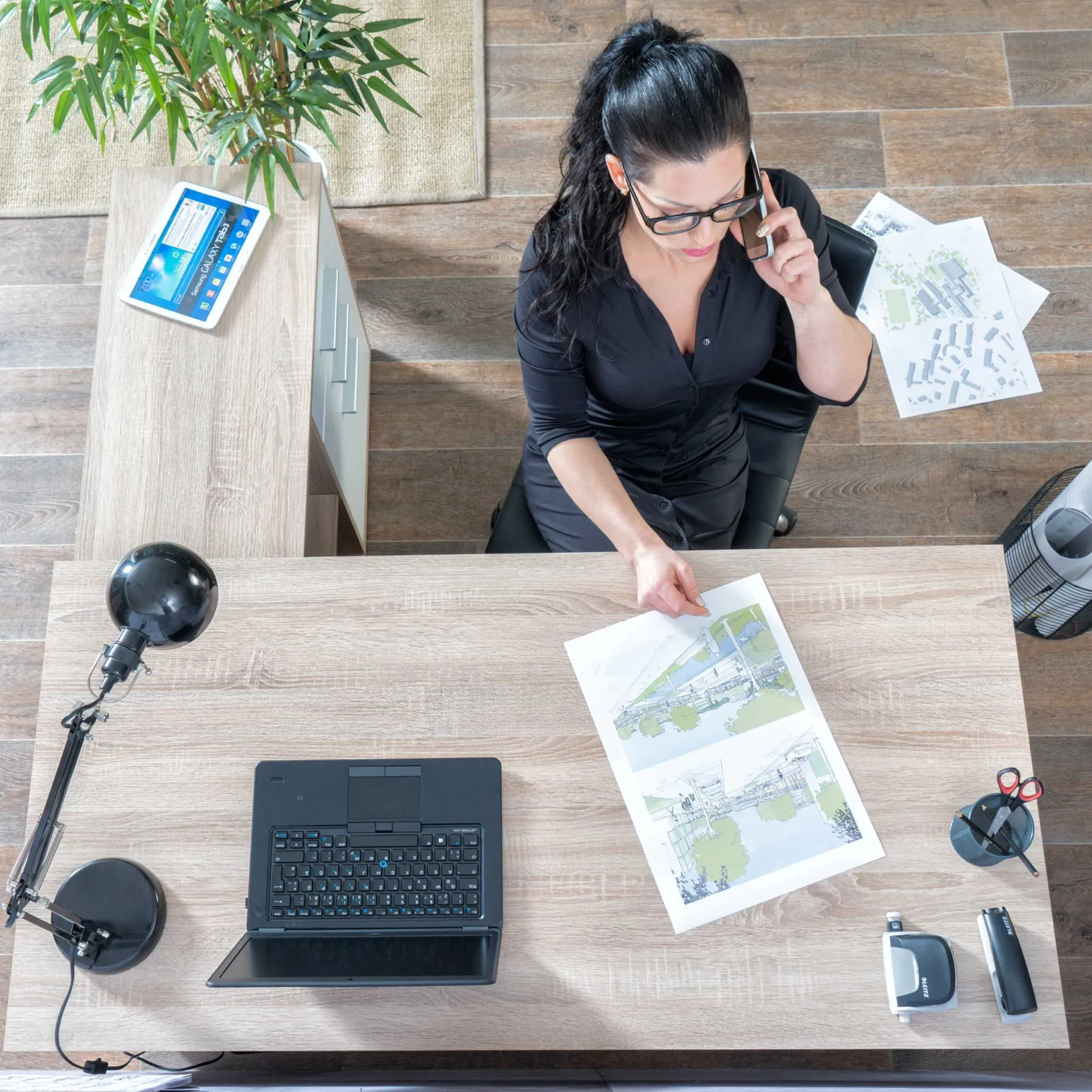 Finori Eckschreibtisch Lanzini mit 2 Schubladen und 1 Tür - Sonoma Eiche/Weiß