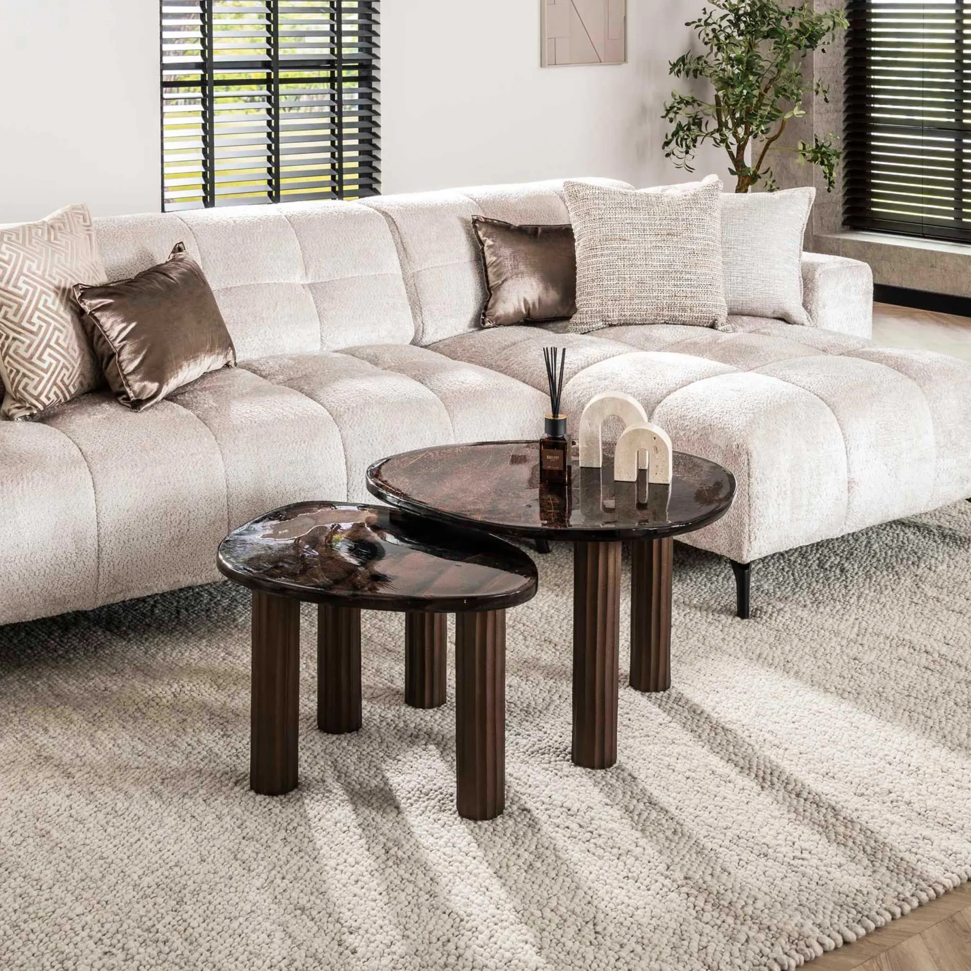 Emob Eclipse M Couchtisch in Antik