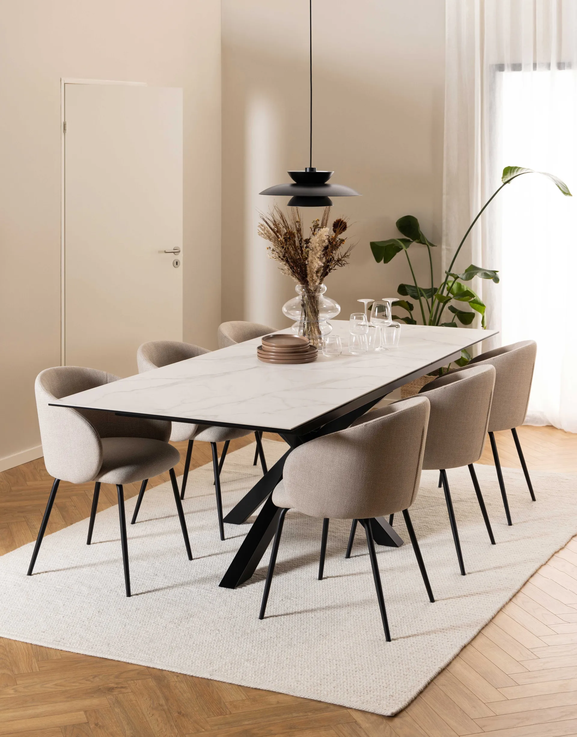 Emob Eleanor Esszimmerstuhl - Stoff -
