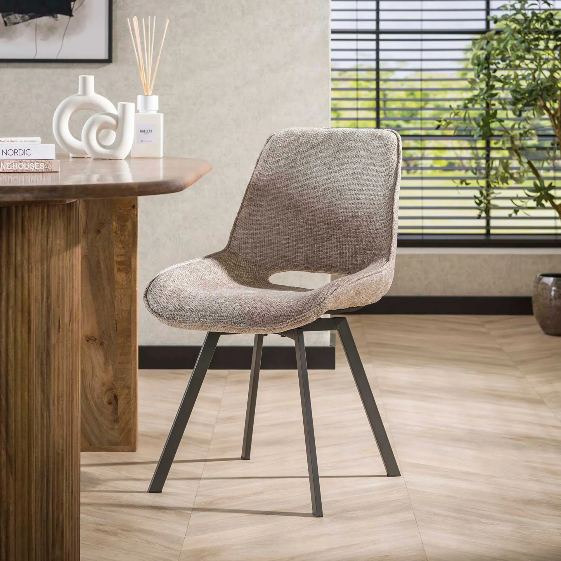 Emob Esszimmer-Drehstuhl Nuria - Chenille-Stoff sand