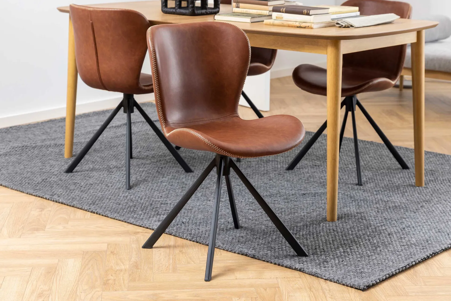 Emob Esszimmer-Drehstuhl Tilda Kunstleder - /schwarz