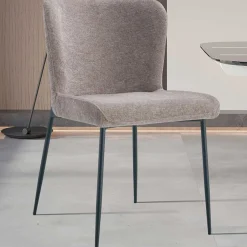 Rousseau Esszimmerstuhl Lisa | 50 x 62 x 85 cm | Sandfarbenes Design