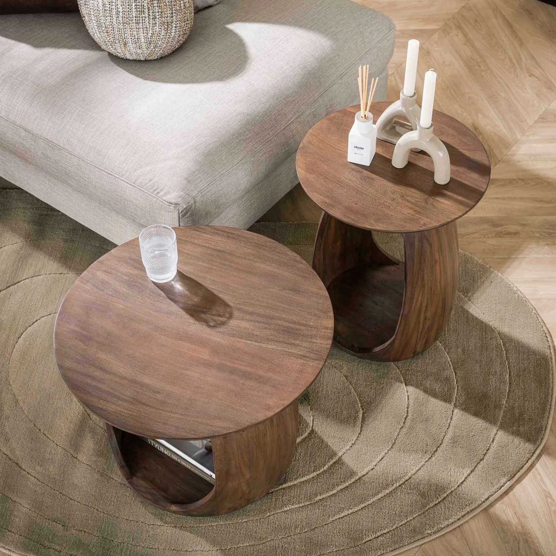 Emob Flow Solid M Beistelltisch: Acacia Glaze Brown
