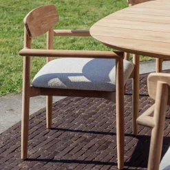 Gescova Gartenstuhl Leandro – Teakholz mit Sitzkissen – 56x57x82 cm –