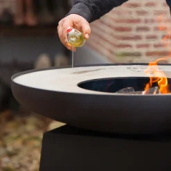 Redfire Grill mit Holzlagerung Oryx Stahl -