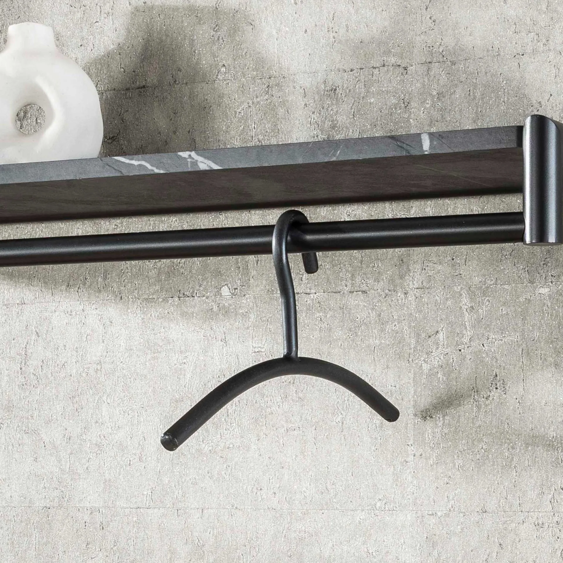 Emob Gunmetal Rundrohr Kleiderbügel