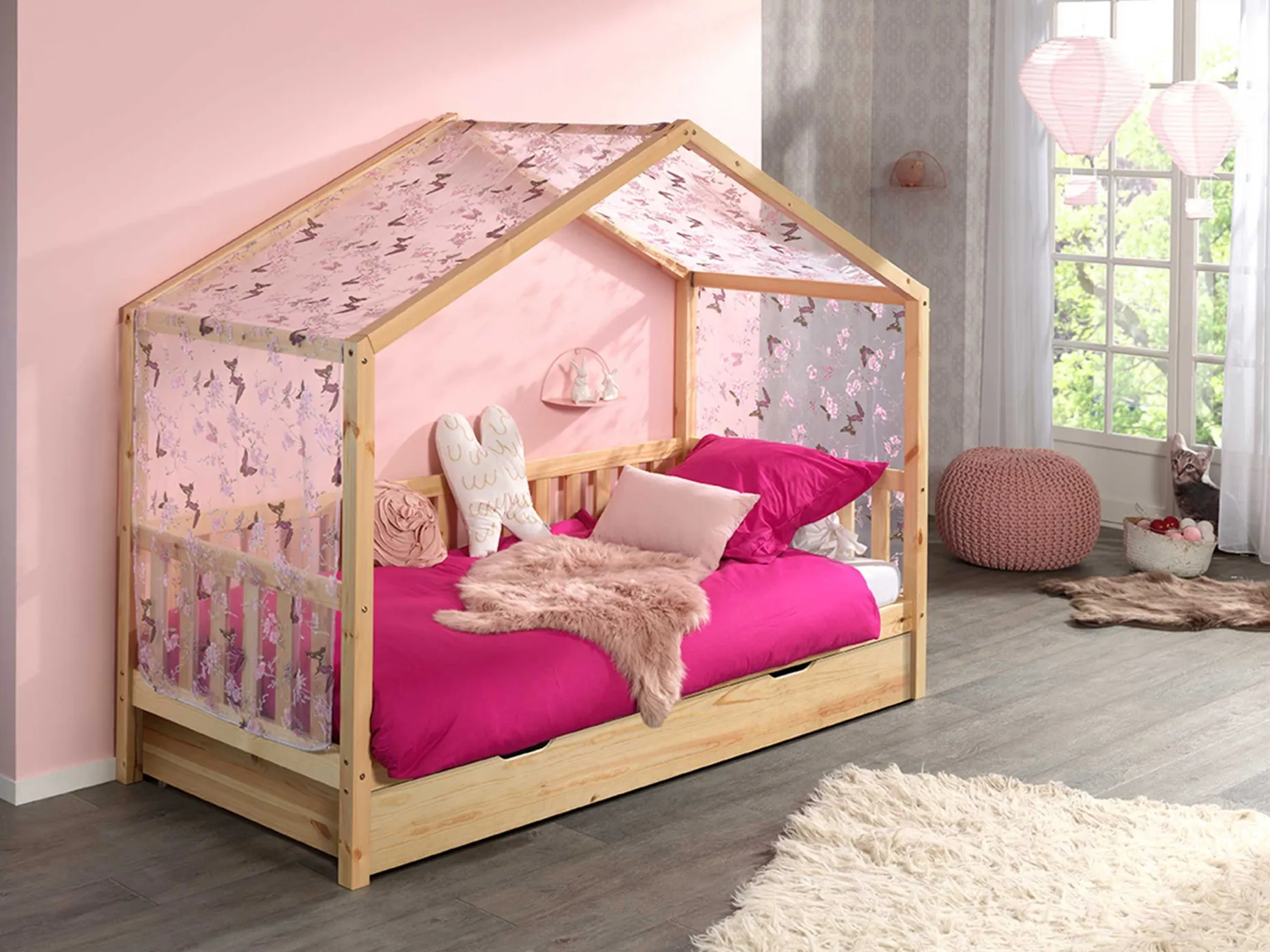 Hausbett Dallas 2 90x200 mit Bettkasten und Voile mit Schmetterlingsmuster - Kieferholz/rosa