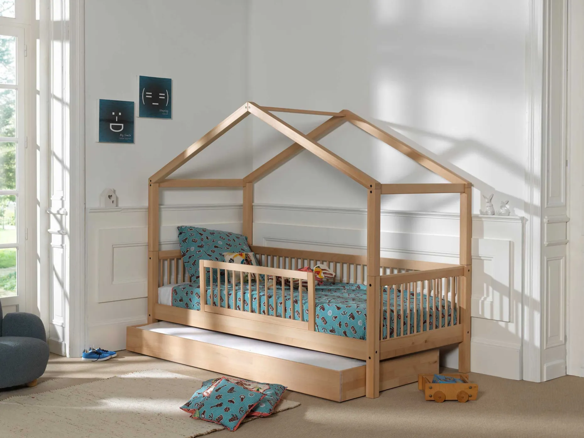 Hausbett Forrest 90x200cm mit Bettgitter und Bettkasten - Buche