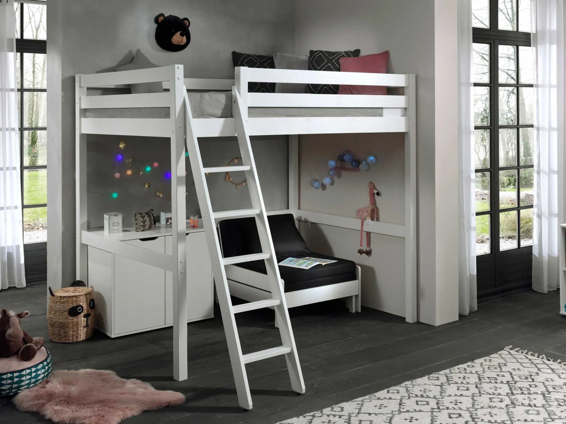 Hochbett Claire 140x200 mit Kommode Charlotte und Sitzbett Lena - weiß