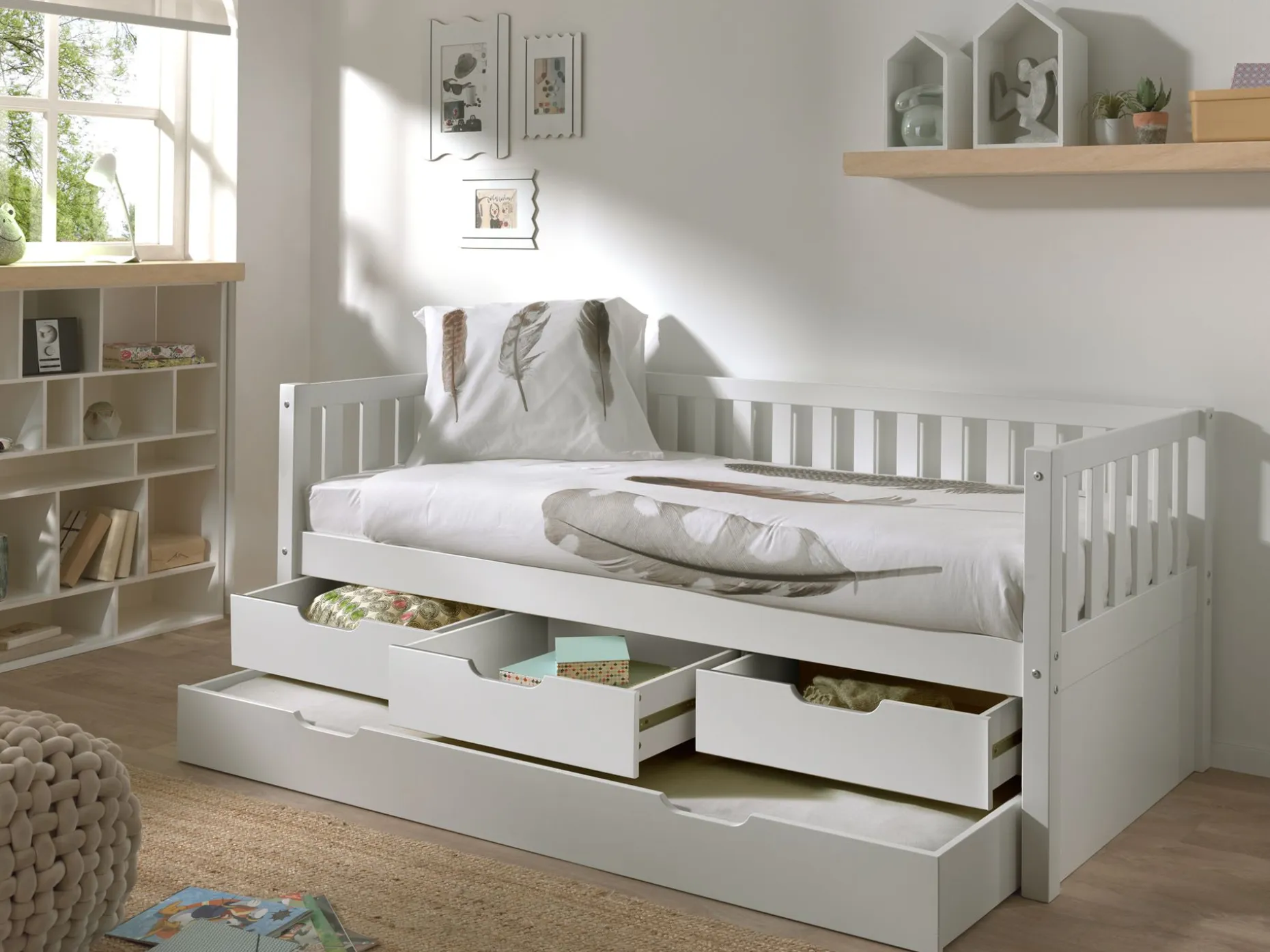 Kabinenbett Friedrich 90x200 mit 3 Schubladen und Unterbett aus Kiefer - weiß