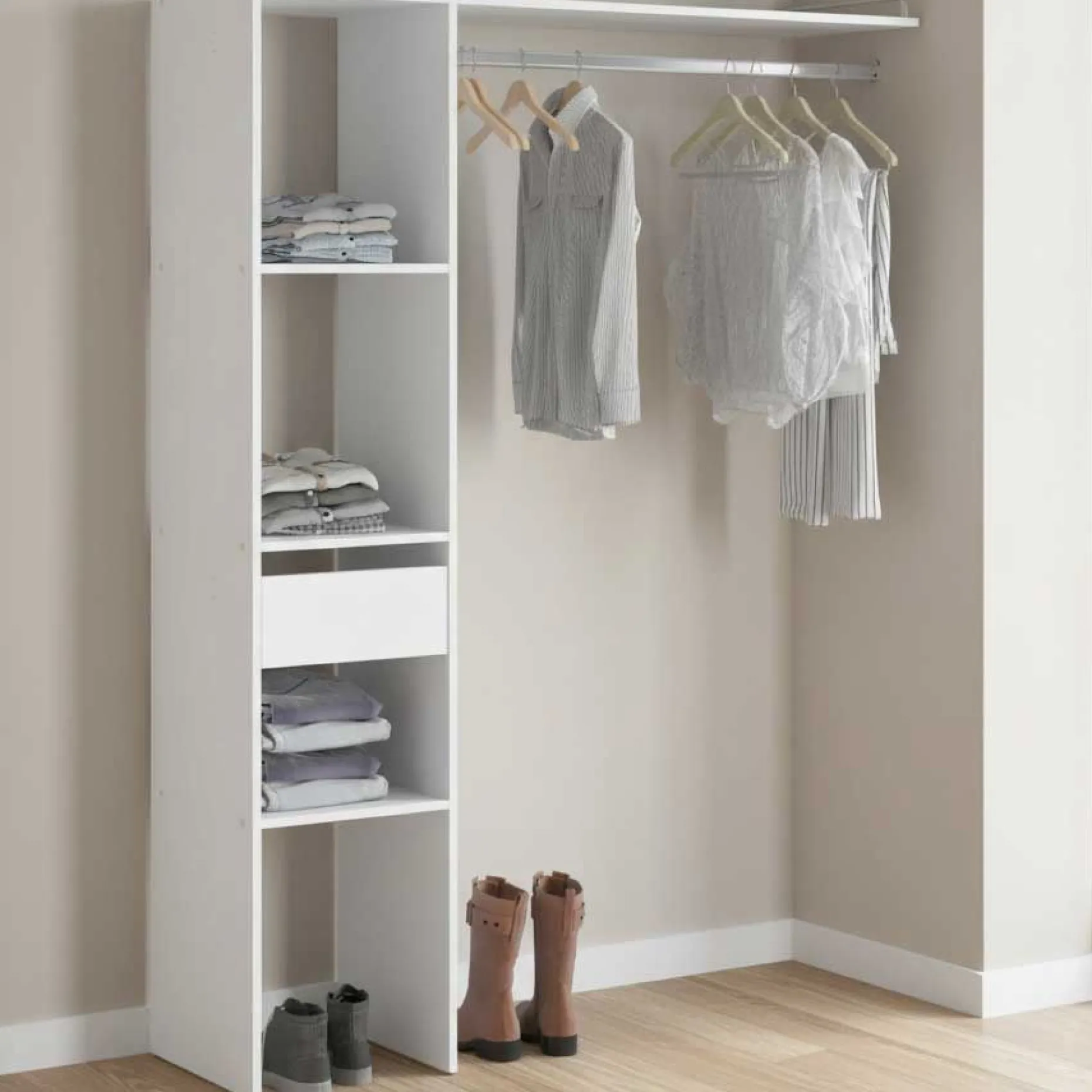 Kleiderschrank Botan C - 138cm, 1 Schublade, 3 Einlegeböden und 1 Kleiderstange - weiß