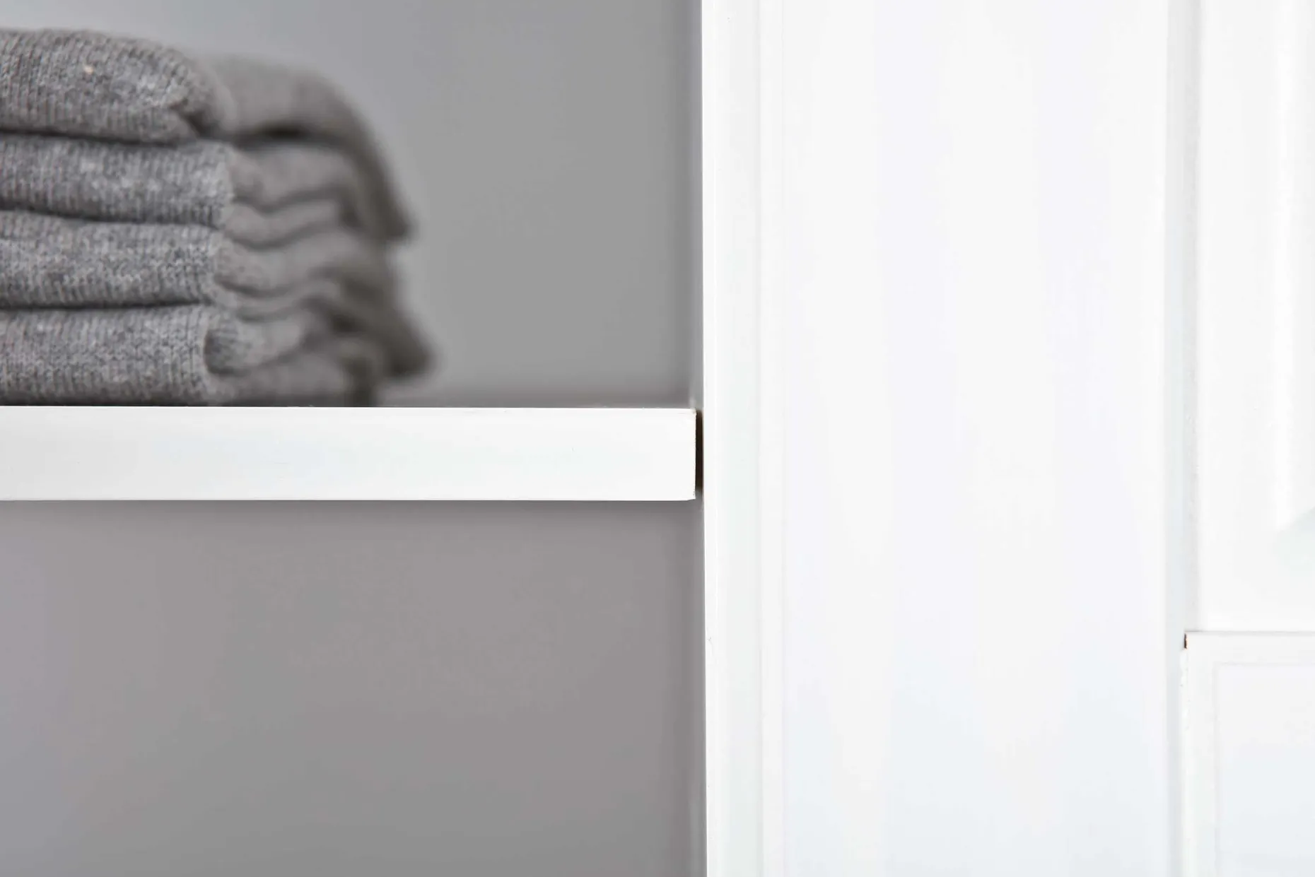 Kleiderschrank Leon mit 3 Türen - weiß