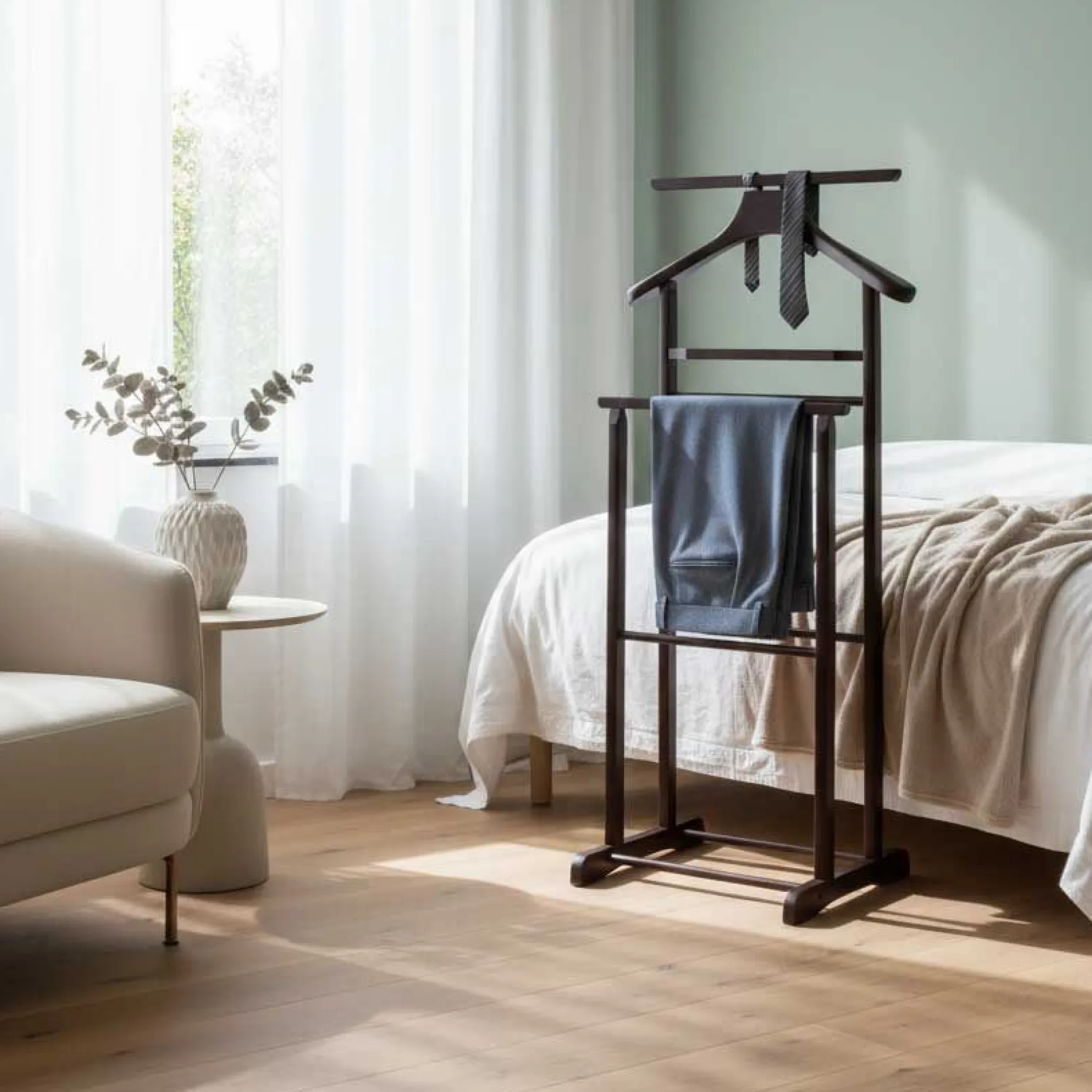 Kleiderständer mit Hosenbügel | Pine-design