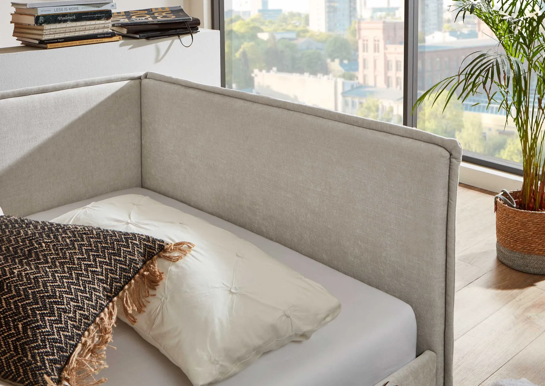 Kofferbett Ollie | Mit Rückenlehne | 120 x 200 cm | Beige Design