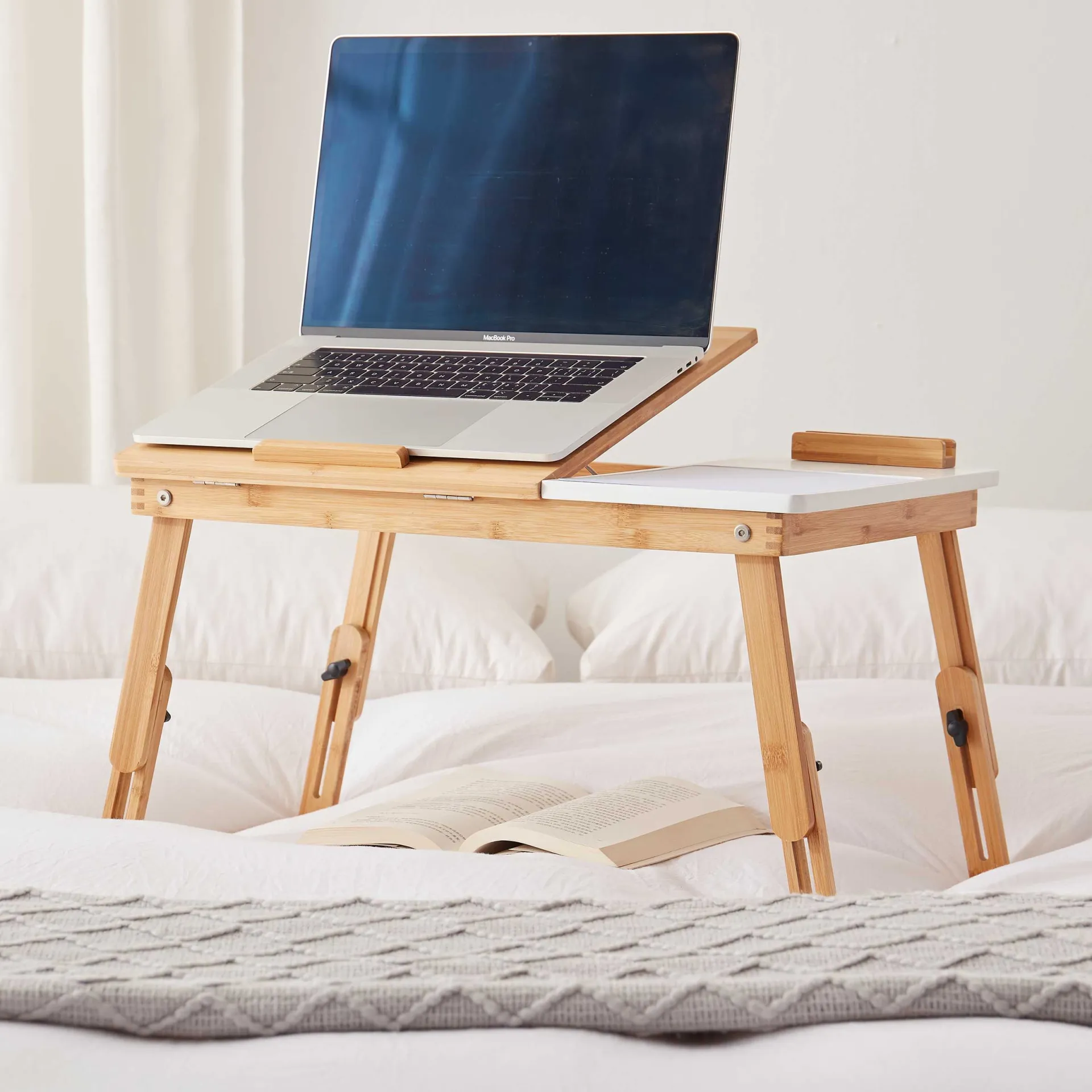 Emob Exclusive Laptop-Tisch - 54x35x27cm - Bambusholz