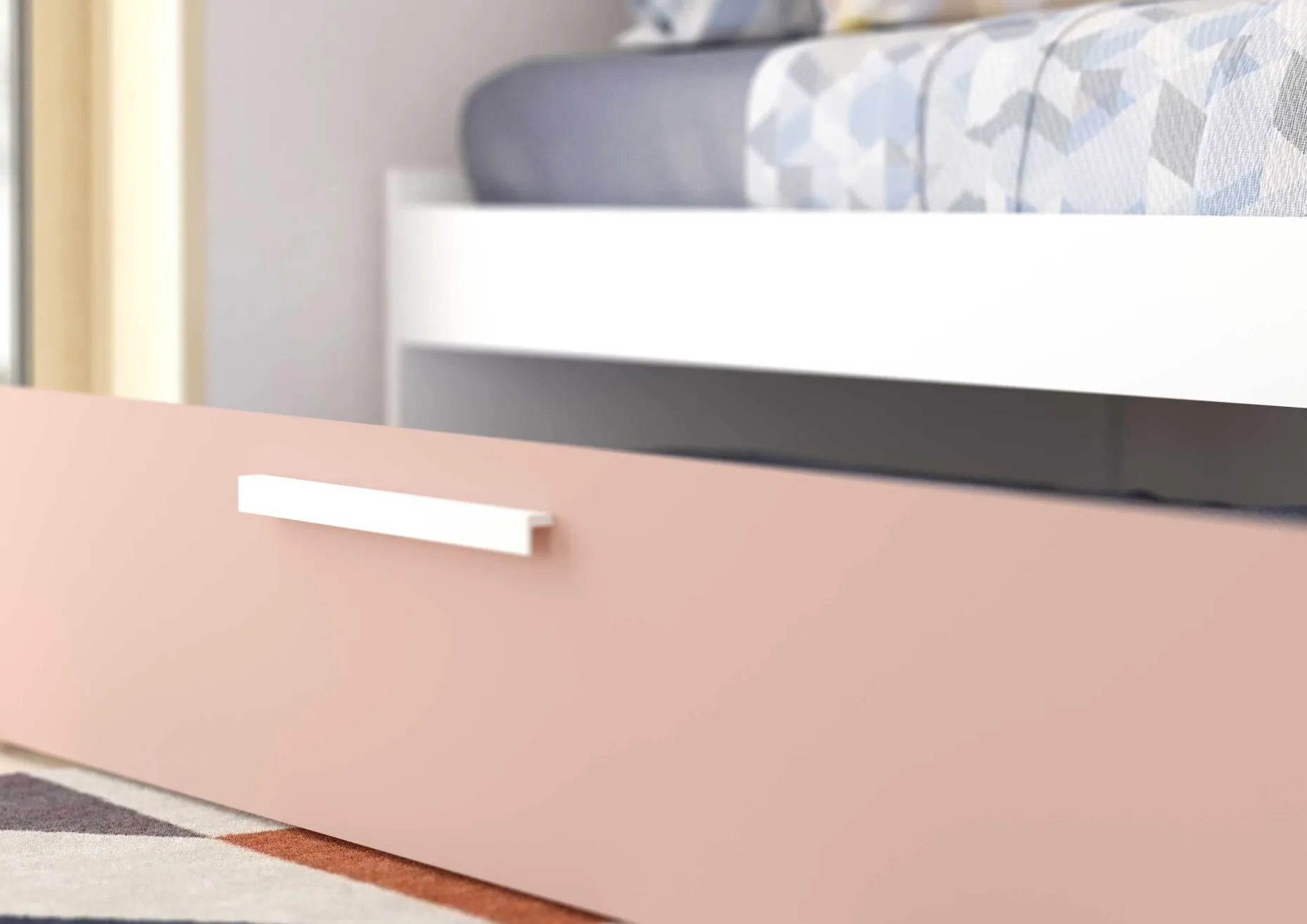 LevBett mit Bettbrücke und Bettkasten -rosa/weiß