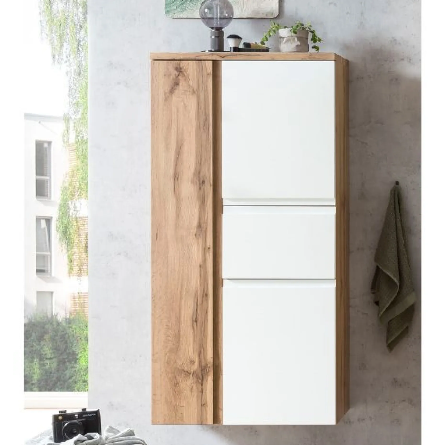 Mittelgroßer Aufbewahrungsschrank Varese | 65 x 35 x 130 cm | Weiß