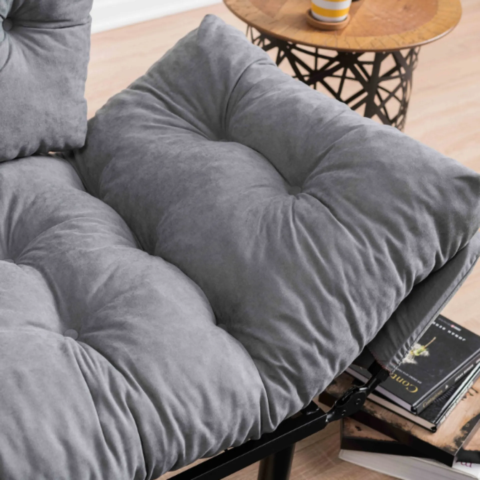 Emob Nitta 2-Sitzer-Schlafsofa | Metallrahmen |