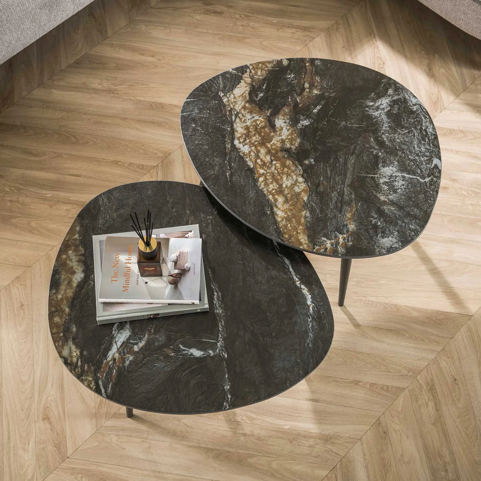 Emob Organic Fossil Keramik Couchtisch-Set -