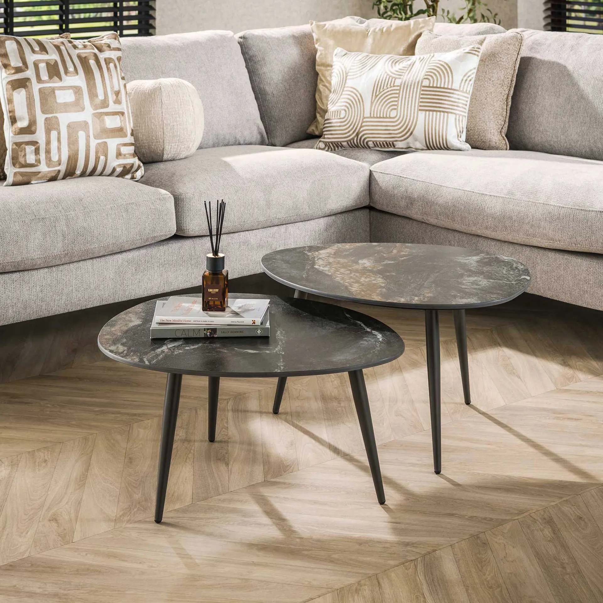 Emob Organic Fossil Keramik Couchtisch-Set -