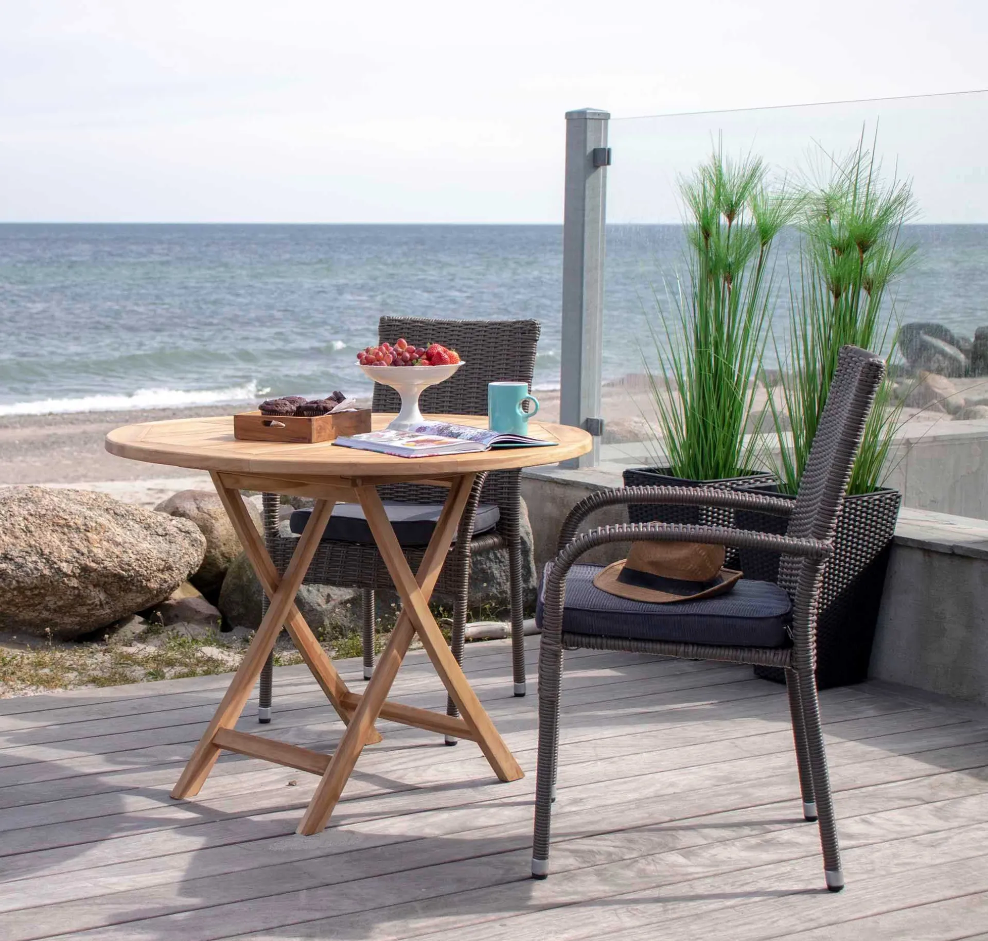 House Nordic Oviedo Teak Esstisch - Natur inspiriert Ø100x75 cm