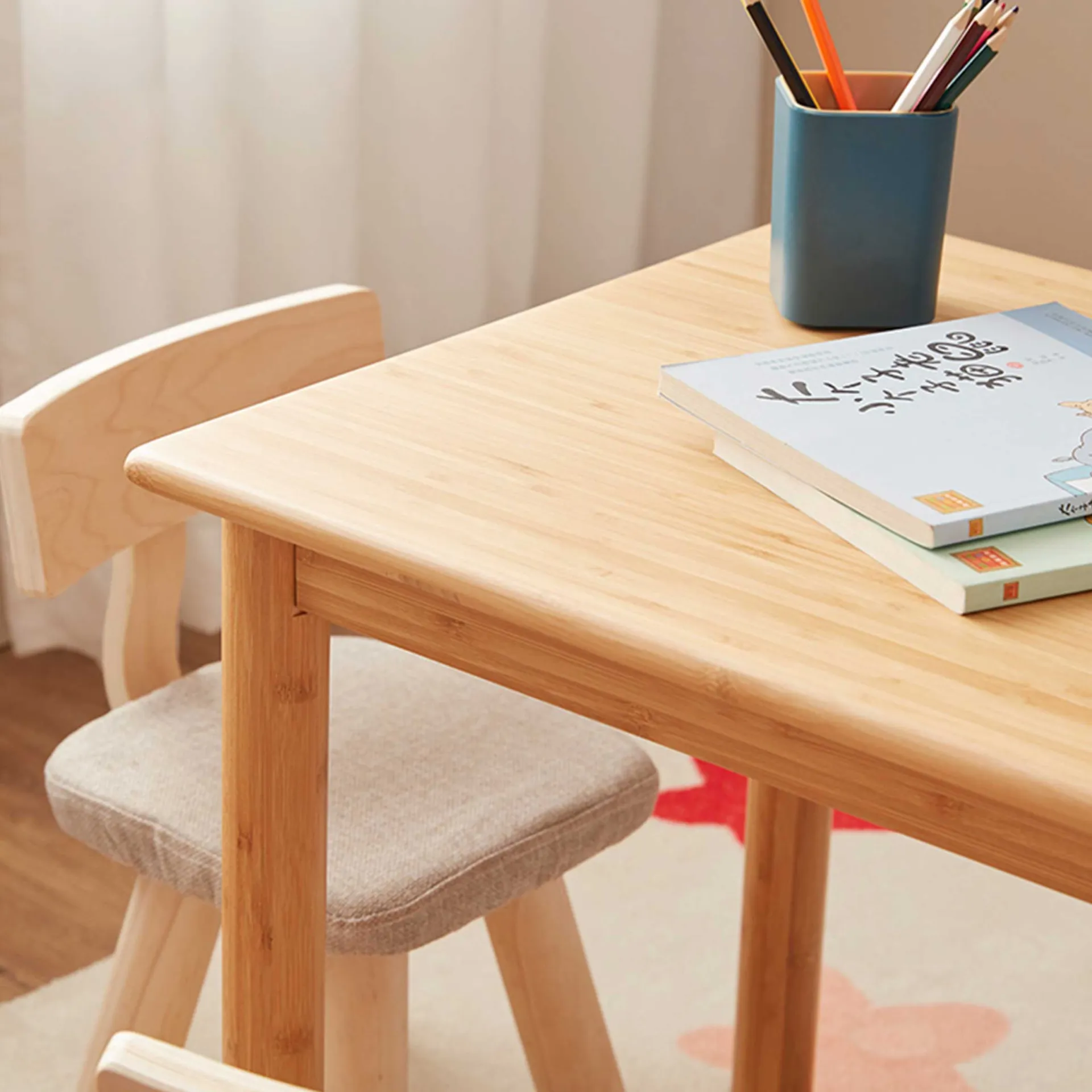 Kinder Emob Exclusive PandaKindertischset : Tisch, zwei Stühle, zwei Hocker - Bambusholz