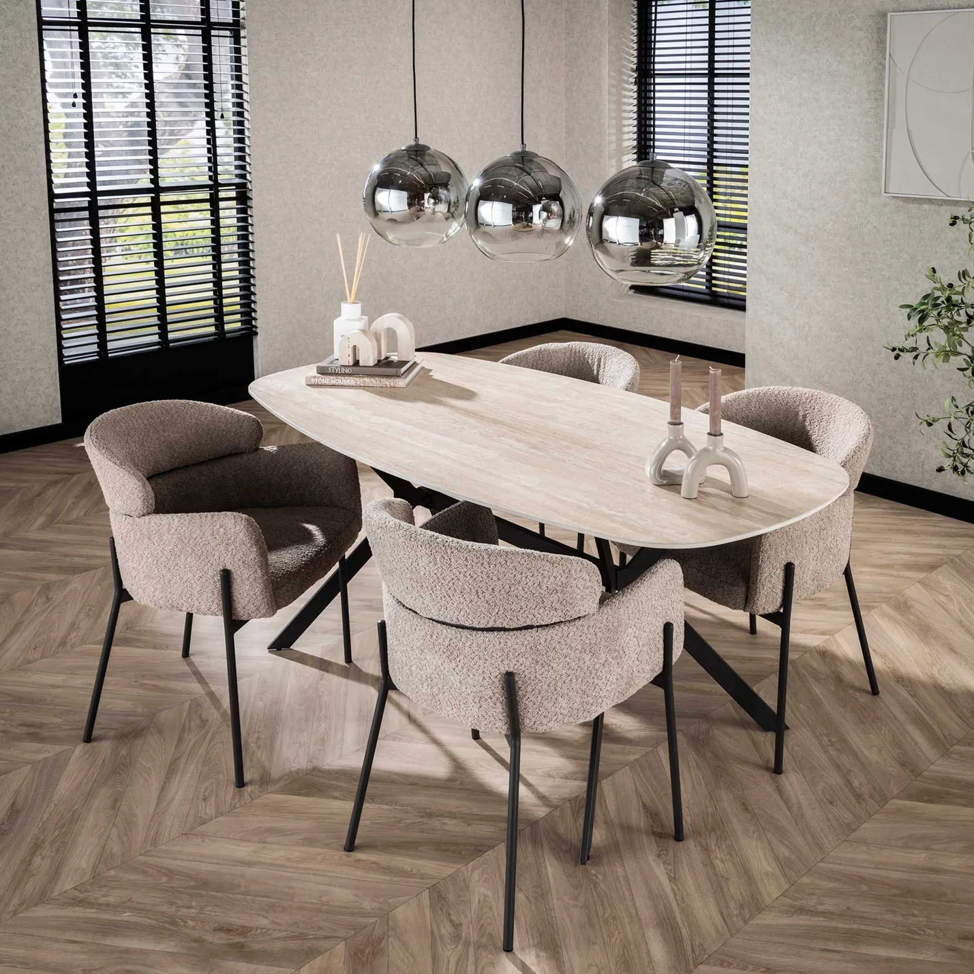 Emob Romano Ovaler Esstisch aus Keramik 180cm - Dänisches Design
