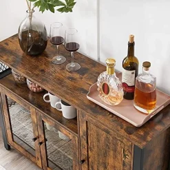 Rustikaler brauner Stahl-Lagerschrank mit Montagesatz