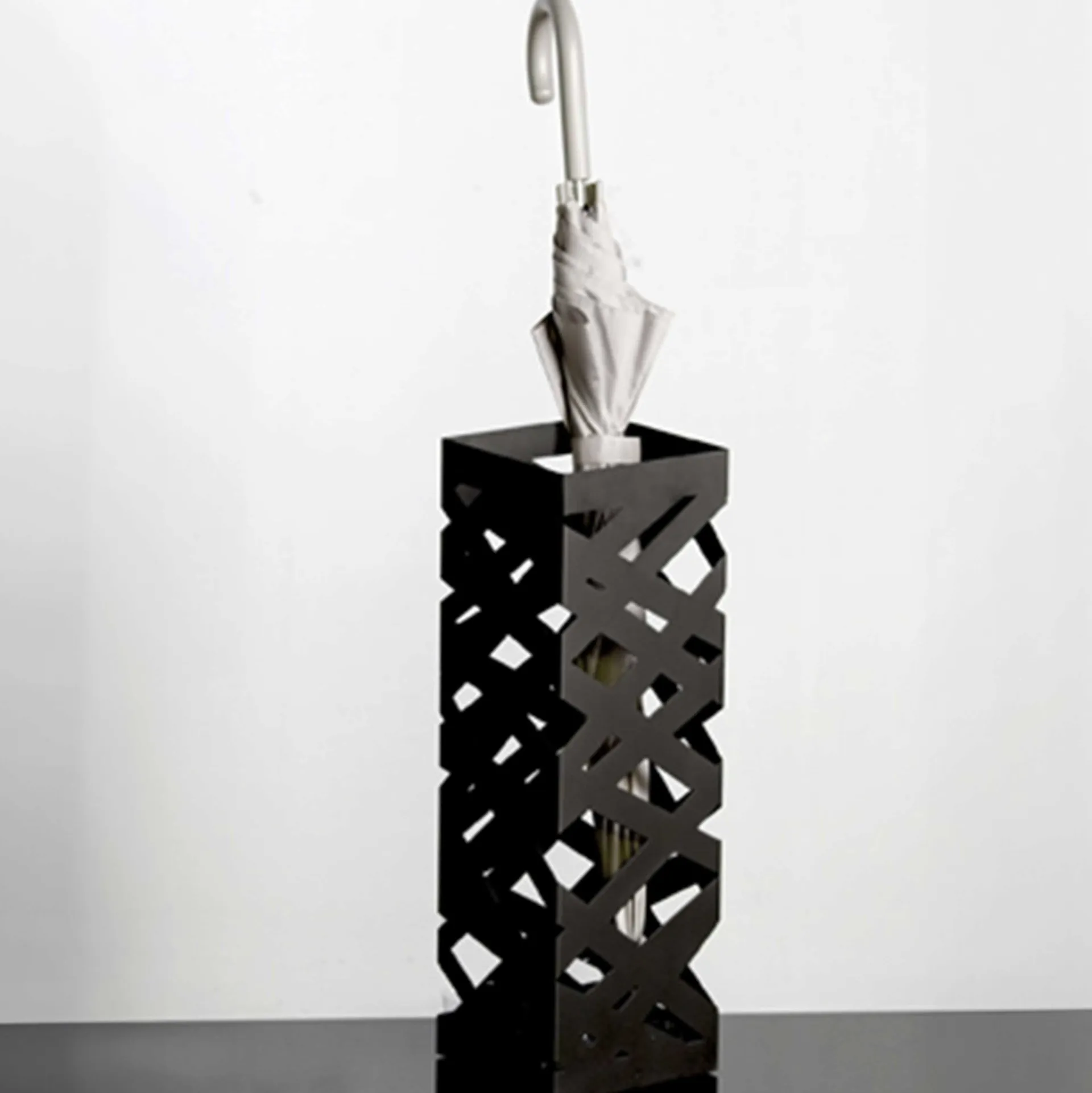 Haku Schirmständer | 16 x 16 x 48 cm |