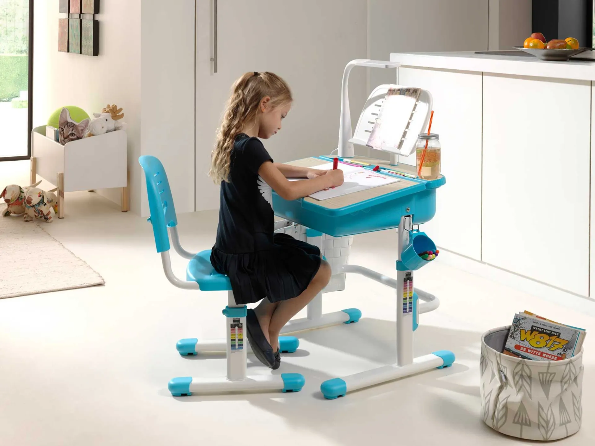 Kinder Vipack Schreibtisch Comfortline 301 mit kippbarer Tischplatte -